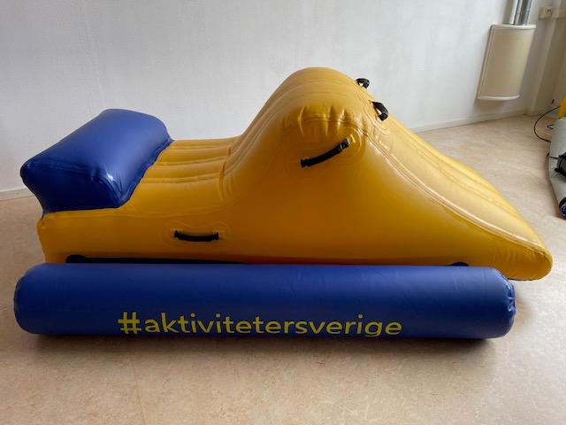 🚤 Vattenskotern – fart och balans på vattnet!